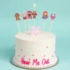 Hear Me Out Cake : A modern Pinterest cake with 6 layers of sponge cake, 1 cm high each, covered entirely with white butter cream, with details of hot pink butter cream, on the cake written in red the number 26 and 4 white candles